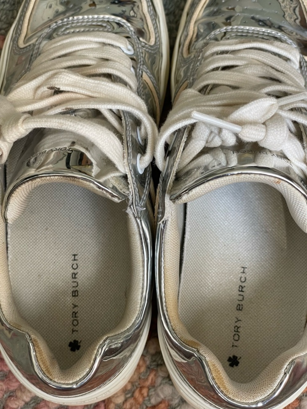 Tory Burch Clover Court Silver Sneakers Women 7.5 - Picture 9 of 13